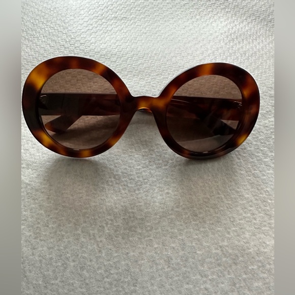 Gucci glasses - Picture 1 of 3